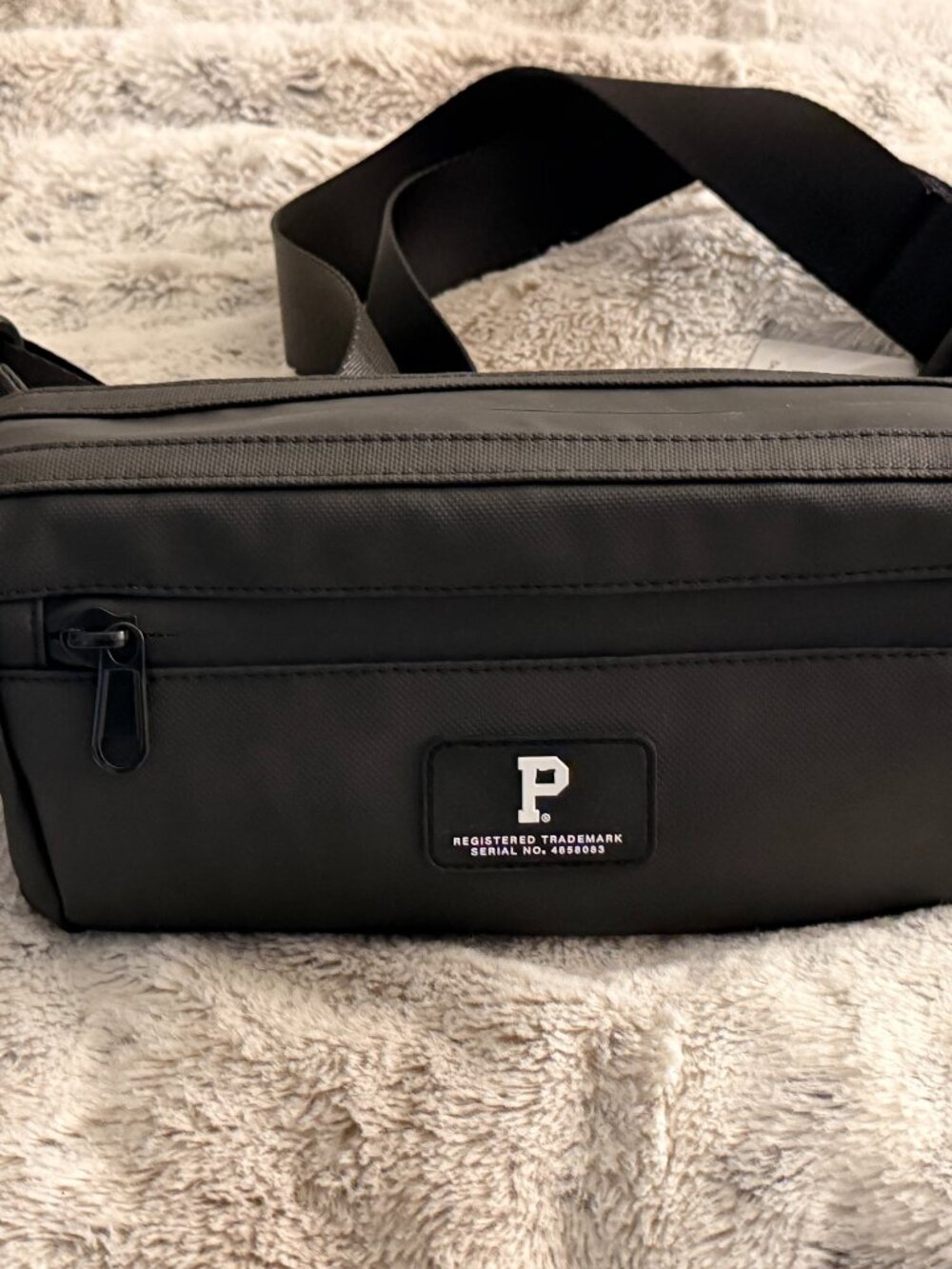 Cascade Crossbody Bag - Black